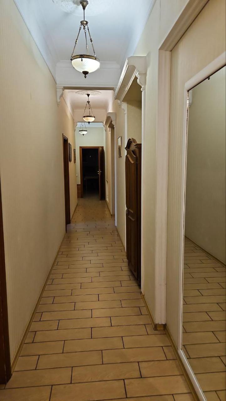Bessarabka Apartments Kiev Exterior foto